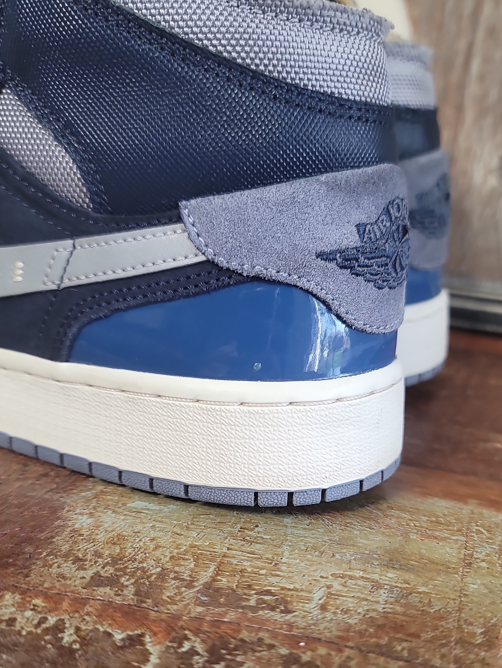 Nike Air Jordan 1 Mid (Special Edition) Craft 'Obsidian' Wmns 7.5 Great Cond. - Picture 16 of 16